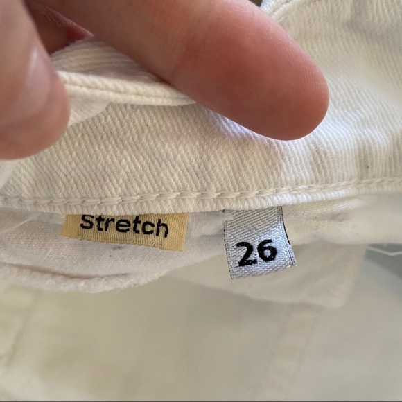 Guess White Cropped Jeans - Picture 6 of 6